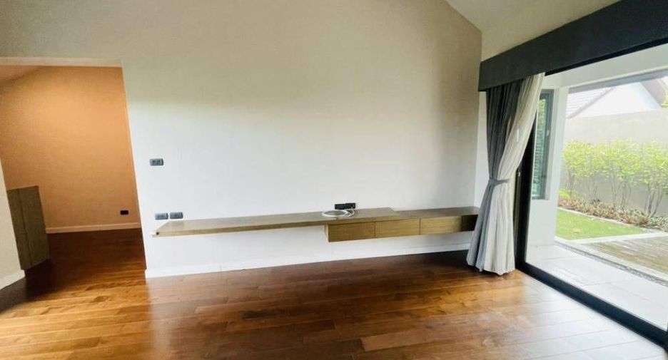 Продажа 4 спальни дом в Банг Капи, Бангкок