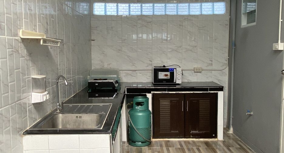 Reihenhaus zum Kauf mit 3 Zimmer in Mueang Nakhon Pathom, Nakhon Pathom