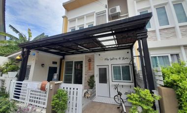 For sale 4 bedrooms townhouse in Mueang Samut Sakhon, Samut Sakhon
