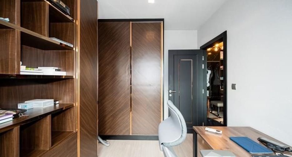 For sale 1 bed condo in Huai Khwang, Bangkok