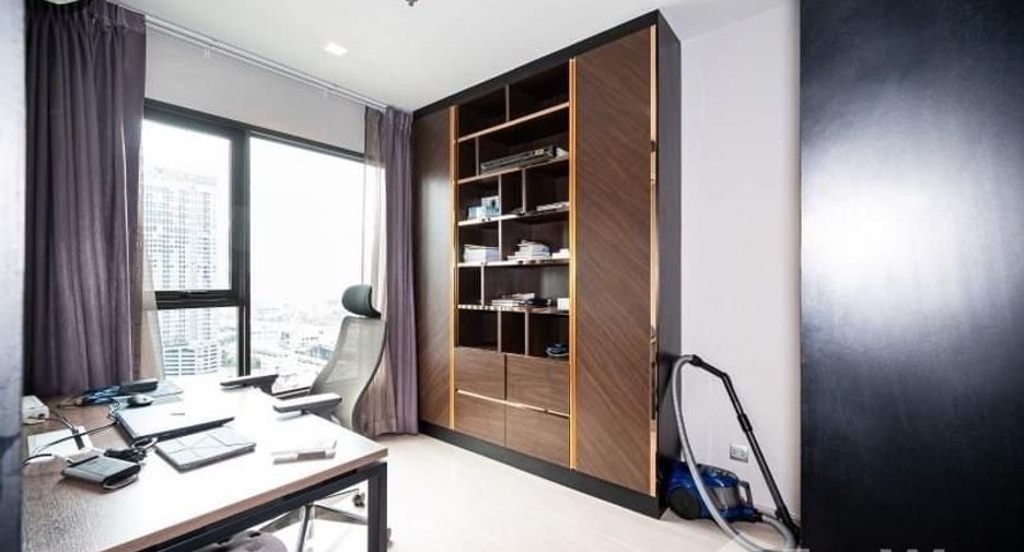 For sale 1 bed condo in Huai Khwang, Bangkok