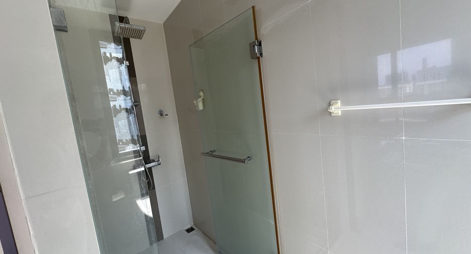 For sale 2 bedrooms condo in Phra Khanong, Bangkok