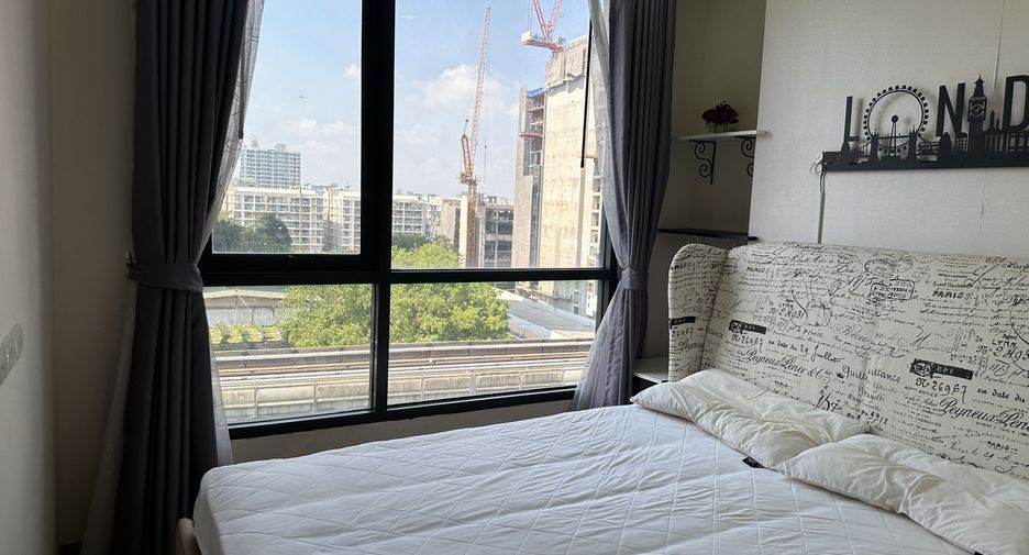 For sale 2 bedrooms condo in Phra Khanong, Bangkok