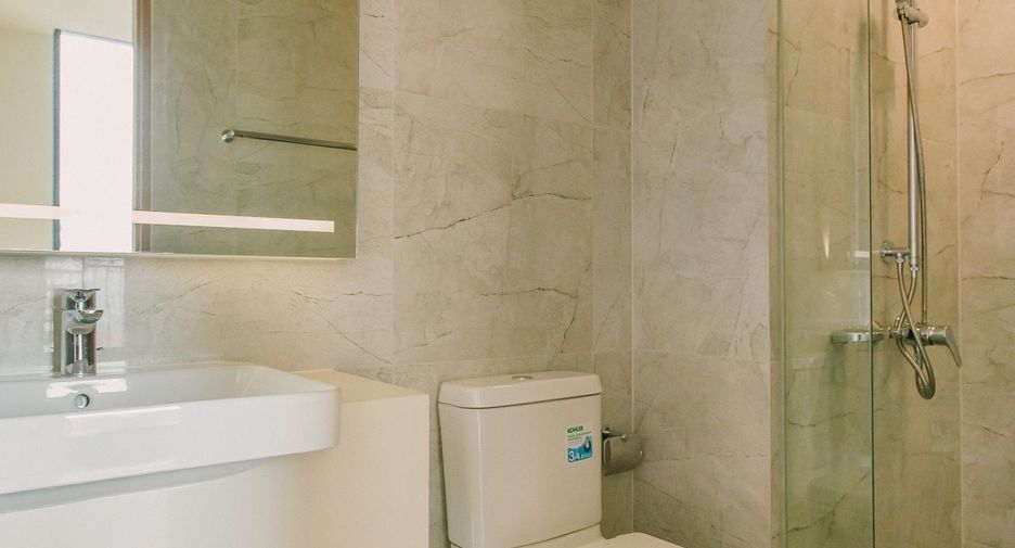 For rent and for sale 1 bed condo in Watthana, Bangkok