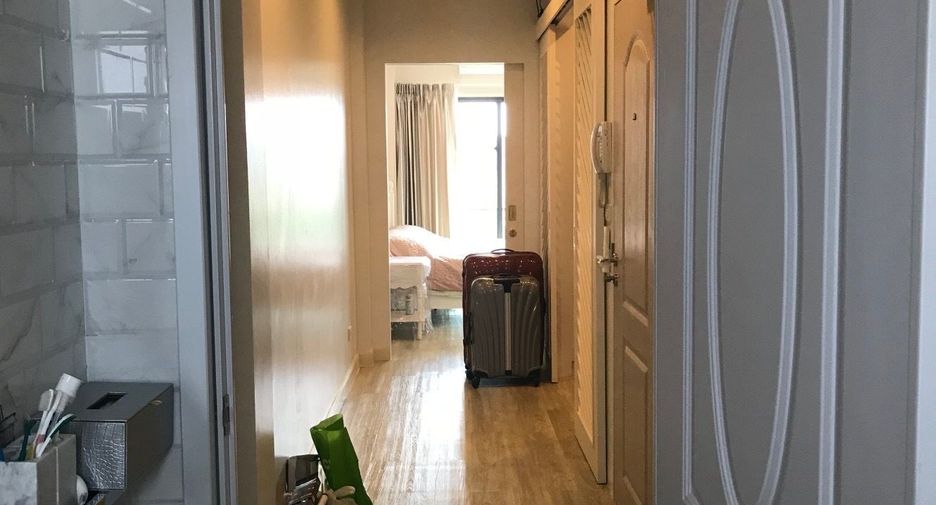 À vendre 1 chambre maison de ville à Sai Mai, Bangkok