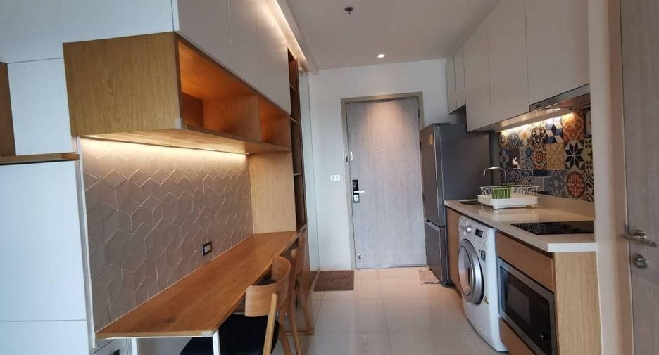 For sale 1 Beds condo in Khlong Toei, Bangkok