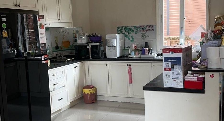 For sale 3 bedrooms house in Thung Khru, Bangkok
