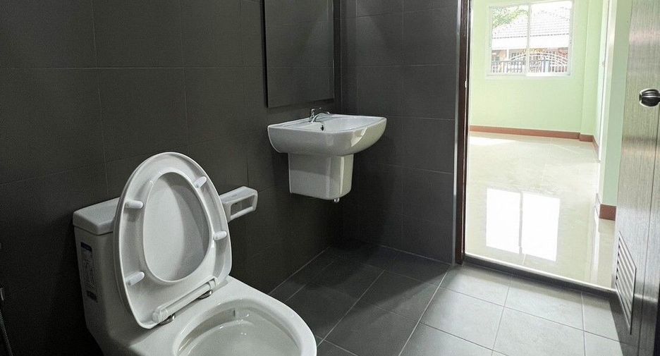 For sale 2 bedrooms house in Mueang Prachinburi, Prachin Buri