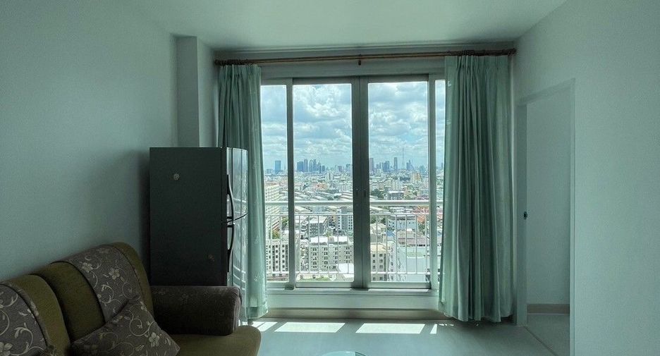 For sale 2 bedrooms condo in Huai Khwang, Bangkok