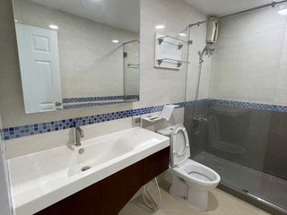 For sale 2 bedrooms condo in Huai Khwang, Bangkok