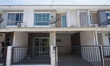 For sale 3 bedrooms townhouse in Don Mueang, Bangkok