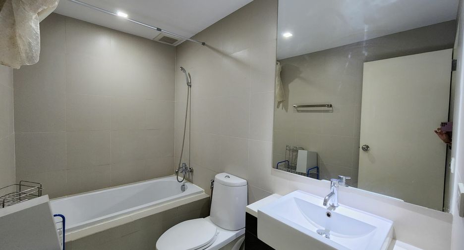 For sale 2 bedrooms condo in Khlong Toei, Bangkok