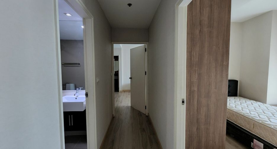 For sale 2 bedrooms condo in Khlong Toei, Bangkok