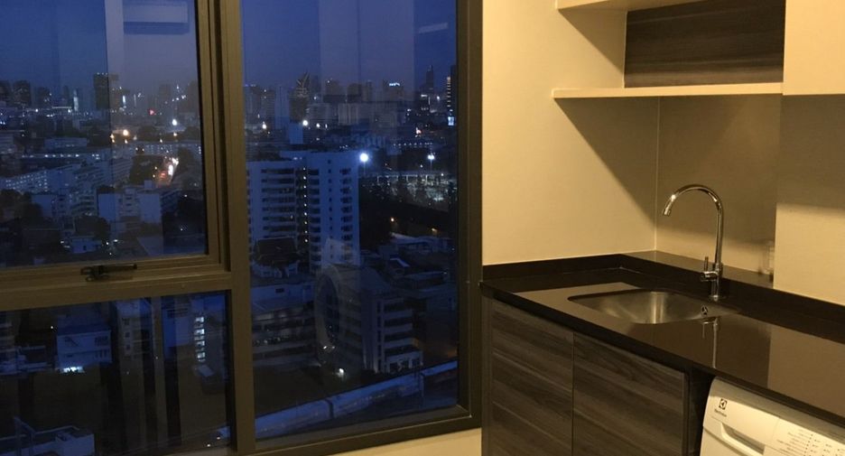 For sale 1 bed condo in Phaya Thai, Bangkok