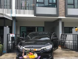 For sale 3 bedrooms townhouse in Nong Khaem, Bangkok