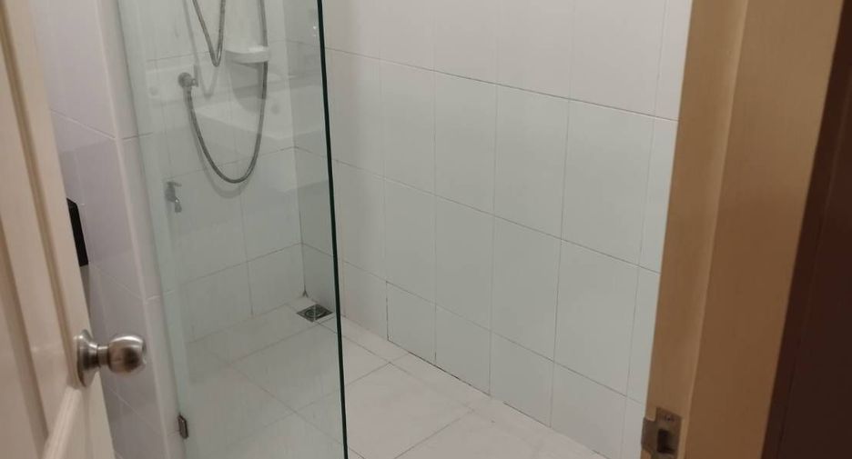 For sale 3 bedrooms townhouse in Mueang Nonthaburi, Nonthaburi