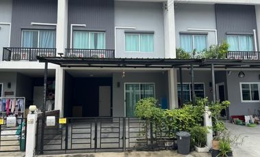 For sale 3 bedrooms townhouse in Bang Khun Thian, Bangkok