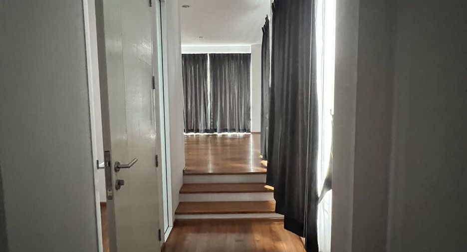 For rent and for sale 4 bedrooms house in Suan Luang, Bangkok