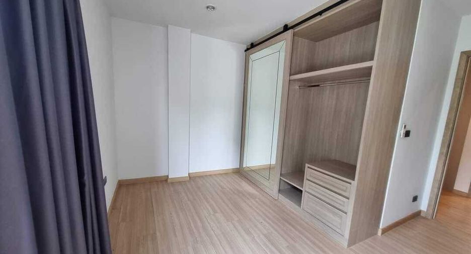 For rent 4 bedrooms townhouse in Pak Kret, Nonthaburi