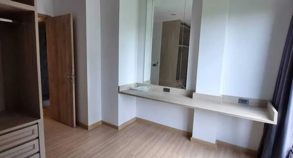 For rent 4 bedrooms townhouse in Pak Kret, Nonthaburi