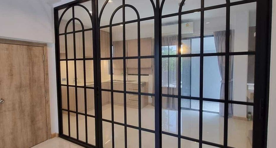 Reihenhaus zur Miete mit 4 Zimmer in Pak Kret, Nonthaburi
