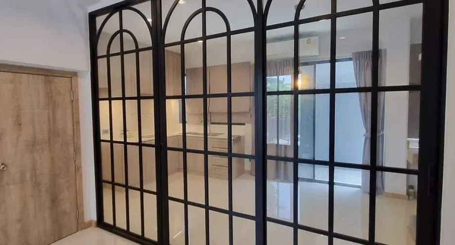 For rent 4 bedrooms townhouse in Pak Kret, Nonthaburi