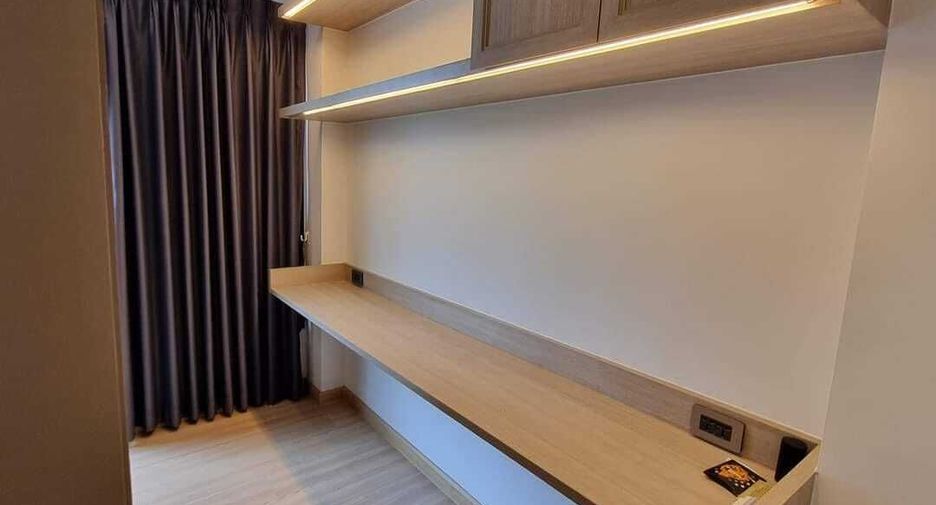 For rent 4 bedrooms townhouse in Pak Kret, Nonthaburi