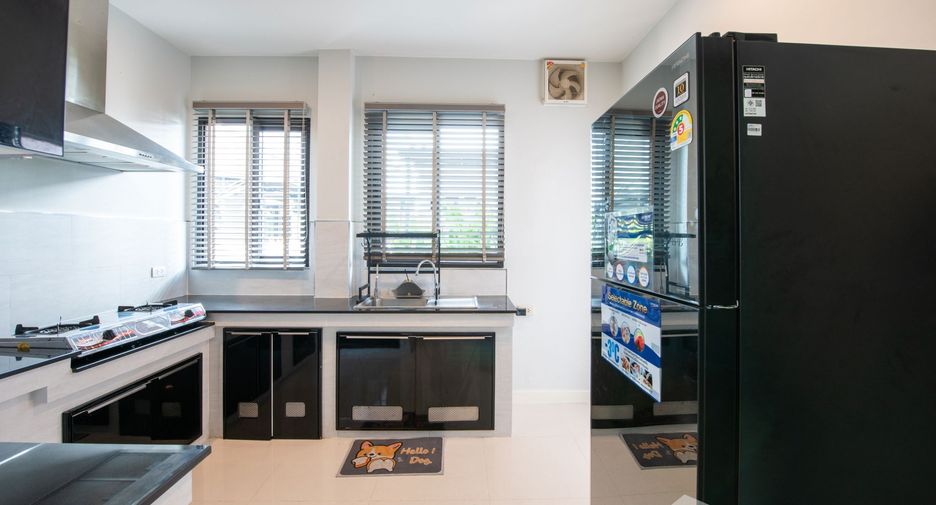 For sale and for rent 5 bedrooms house in Bang Kruai, Nonthaburi