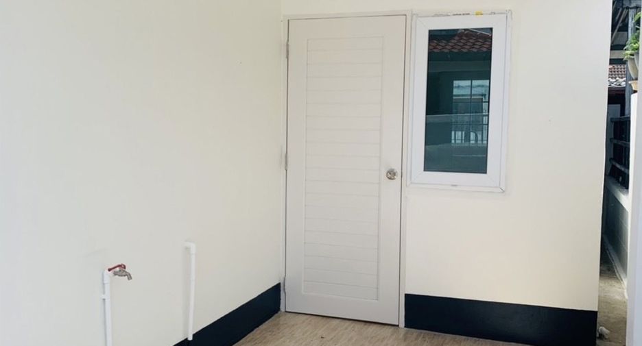 For sale 4 bedrooms house in Mueang Trat, Trat