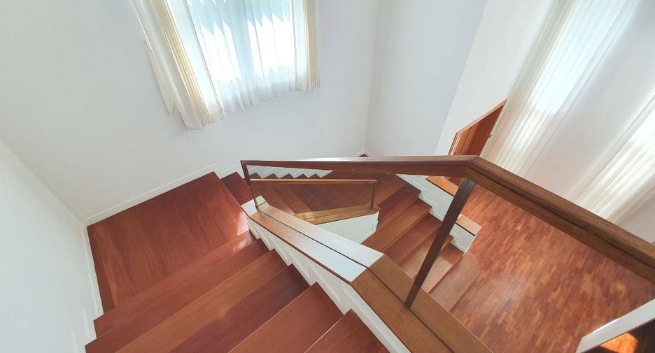 Casa en venta de 5 habitaciones en Pak Kret, Nonthaburi