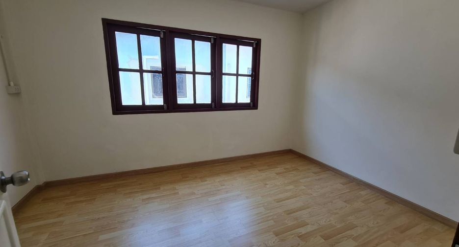 À vendre 2 chambres maison de ville à Bang Bua Thong, Nonthaburi