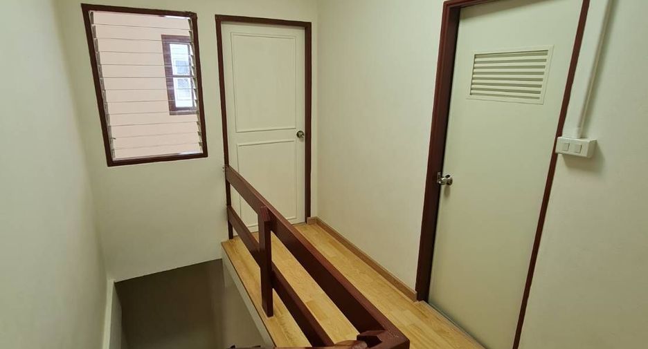 À vendre 2 chambres maison de ville à Bang Bua Thong, Nonthaburi
