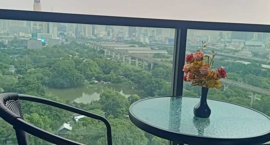 出售 1 卧室 公寓 在 Watthana, 曼谷