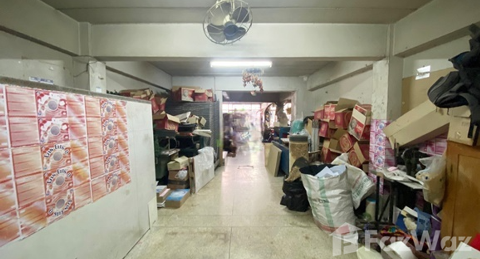出售 5 卧室 商业空间 在 Mueang Nonthaburi, Nonthaburi