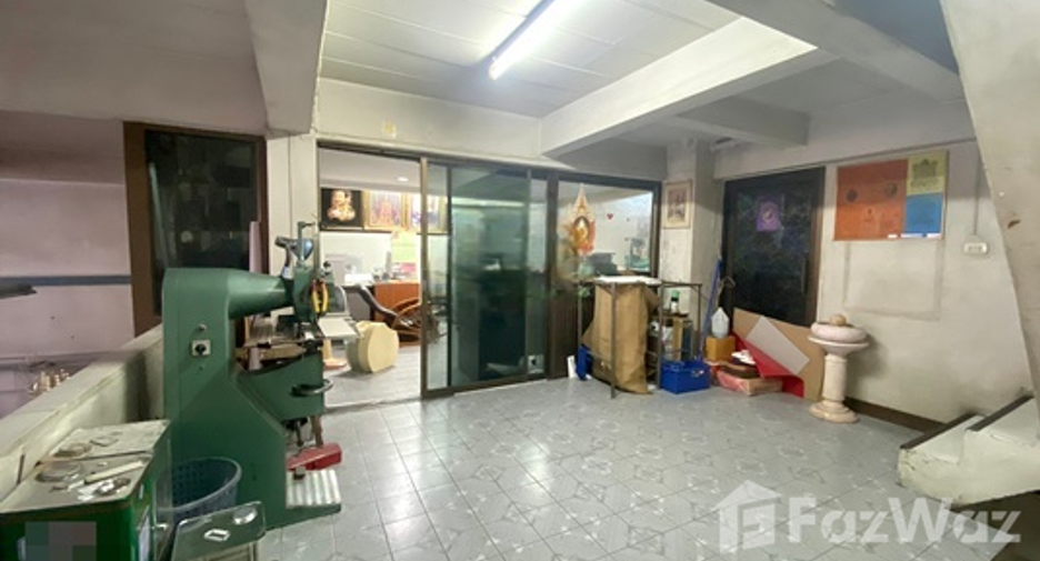 出售 5 卧室 商业空间 在 Mueang Nonthaburi, Nonthaburi