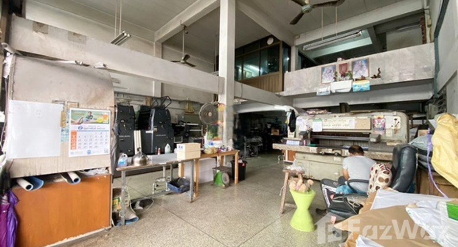 出售 5 卧室 商业空间 在 Mueang Nonthaburi, Nonthaburi