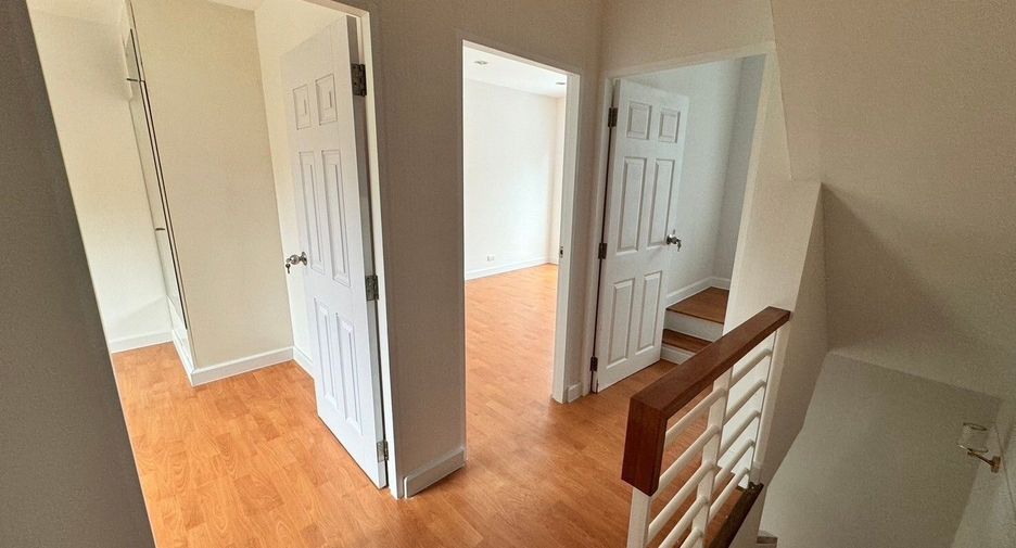 For sale 3 bedrooms townhouse in Prawet, Bangkok