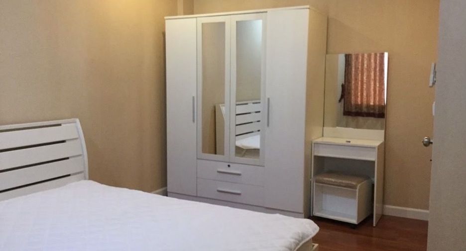 For sale 3 bedrooms townhouse in Prawet, Bangkok