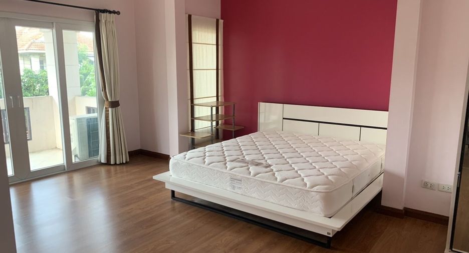 For sale 3 bedrooms house in Min Buri, Bangkok
