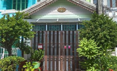 Casa adosada en venta de 2 habitaciones en Mueang Pathum Thani, Pathum Thani