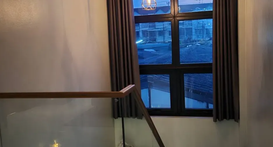 For sale 5 bedrooms house in Lak Si, Bangkok