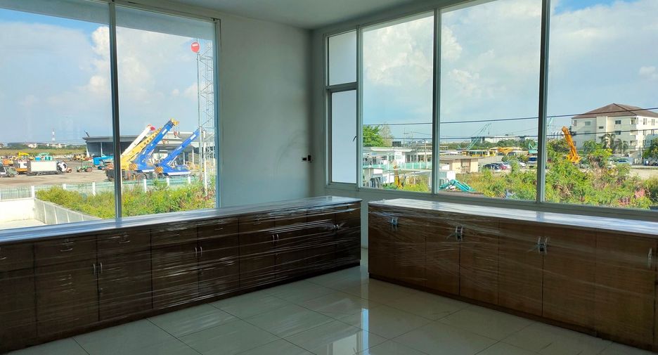 Oficina en alquiler en Mueang Chon Buri, Chonburi