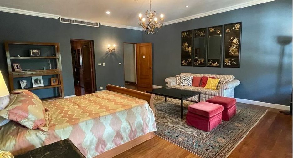 Villa zum Kauf mit 4 Zimmer in Pak Kret, Nonthaburi