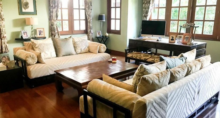 Villa zum Kauf mit 4 Zimmer in Pak Kret, Nonthaburi