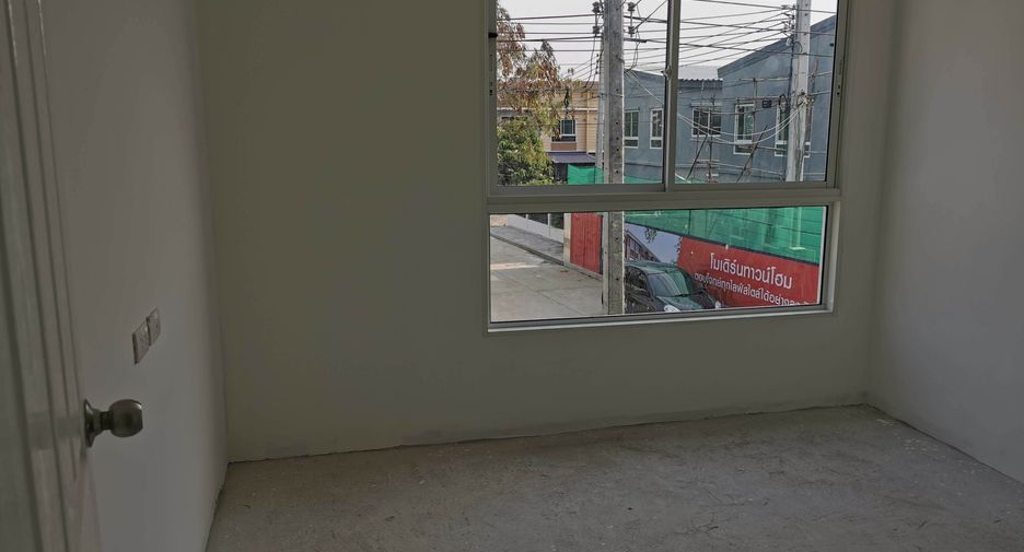 Продажа 3 спальни таунхаус в Bang Bua Thong, Нонтабури