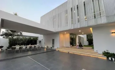 For sale 4 bedrooms house in Mueang Nonthaburi, Nonthaburi