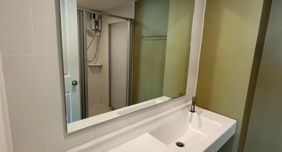 For rent 2 bedrooms condo in Mueang Nonthaburi, Nonthaburi