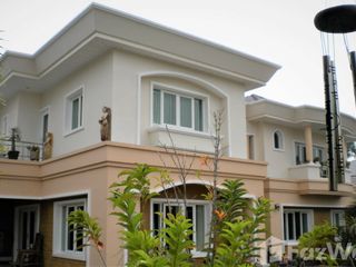 For sale 4 bedrooms house in Mueang Nakhon Ratchasima, Nakhon Ratchasima