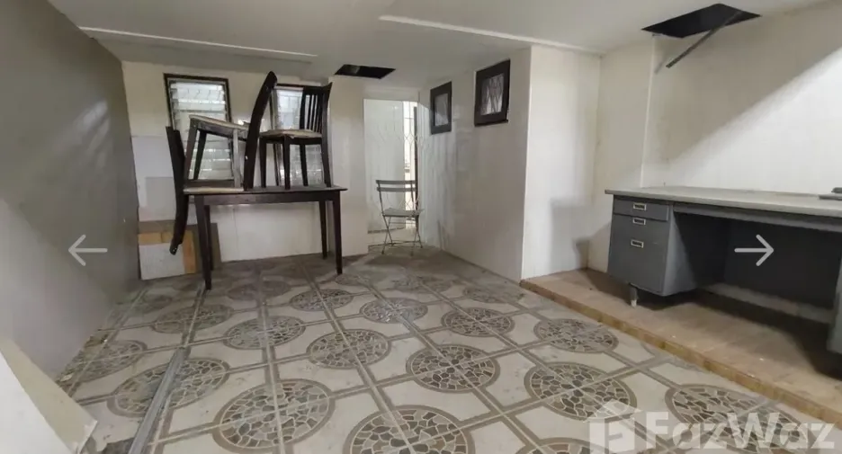 For sale 4 bedrooms house in Bang Kapi, Bangkok