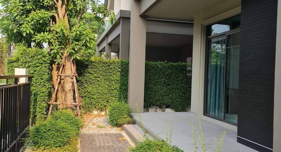 Casa en venta de 4 habitaciones en Sam Phran, Nakhon Pathom